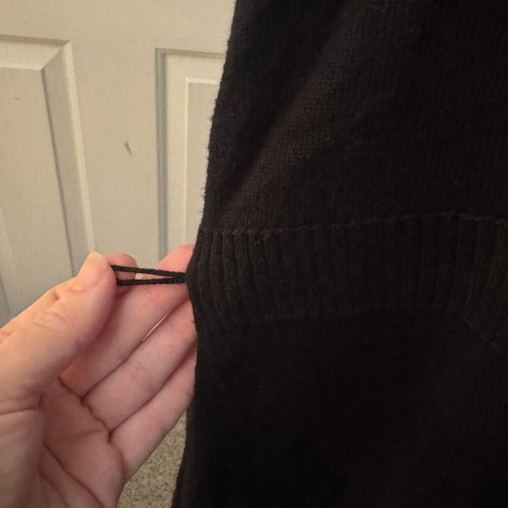 Cache Sleevless Cardigan 🖤 - Picture 5 of 5
